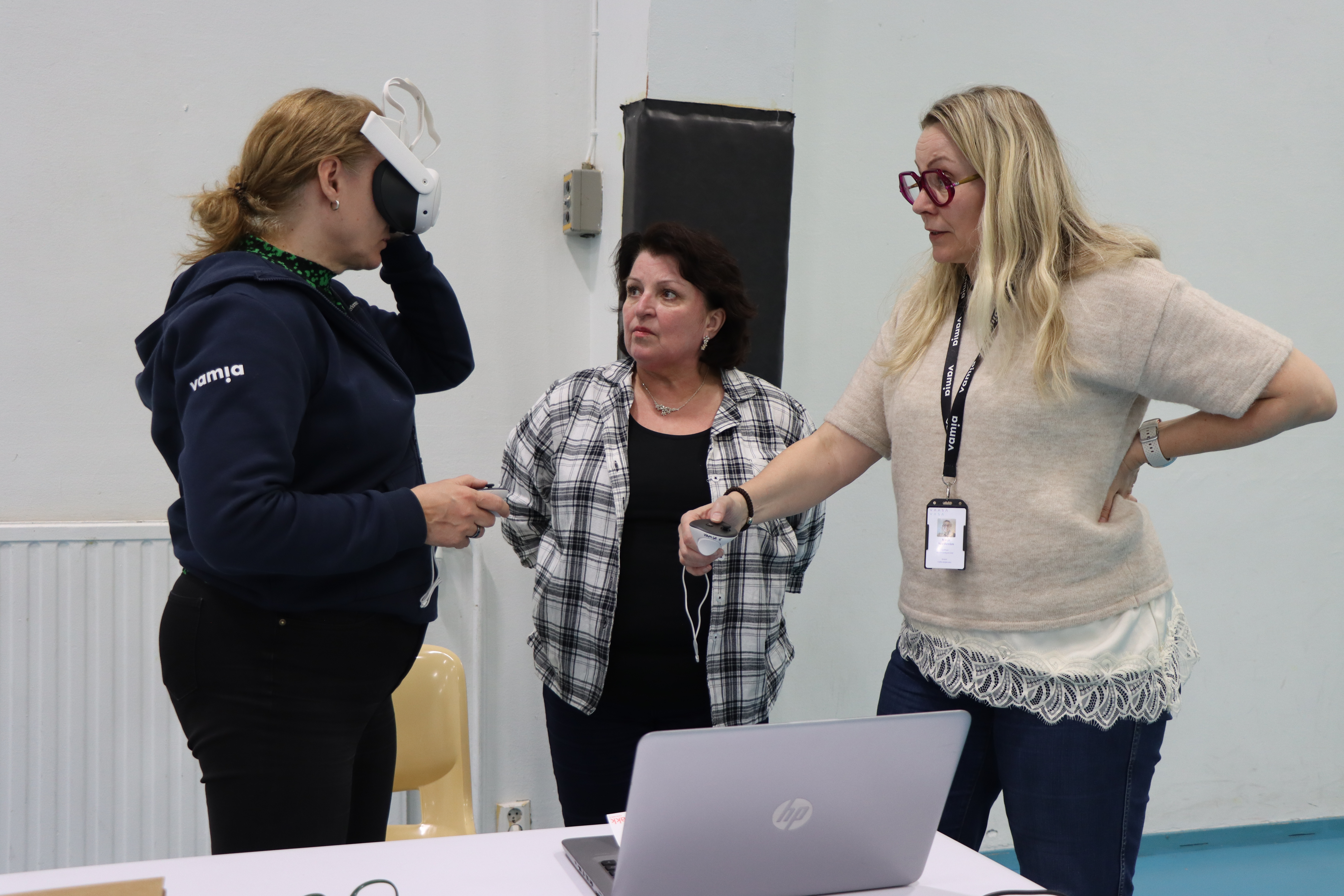 VR-lasien testaus menossa